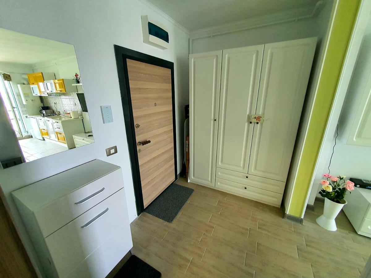 Alezzi Majestic Apartments 115 Неводарі Екстер'єр фото